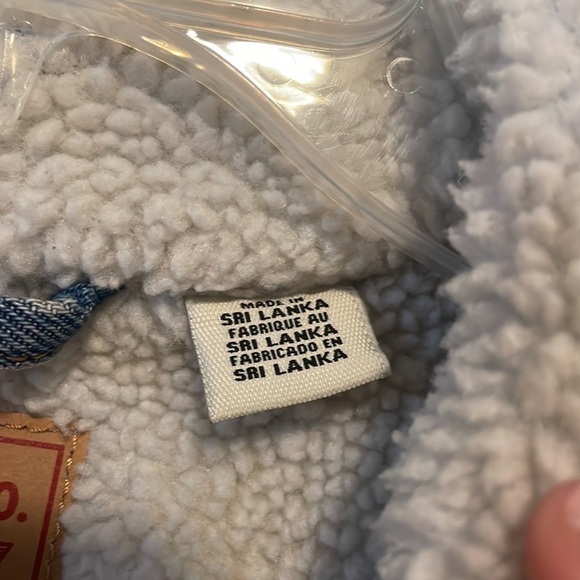 Levi's Blue Jean Jacket with White Sherpa Collar - Picture 3 of 11